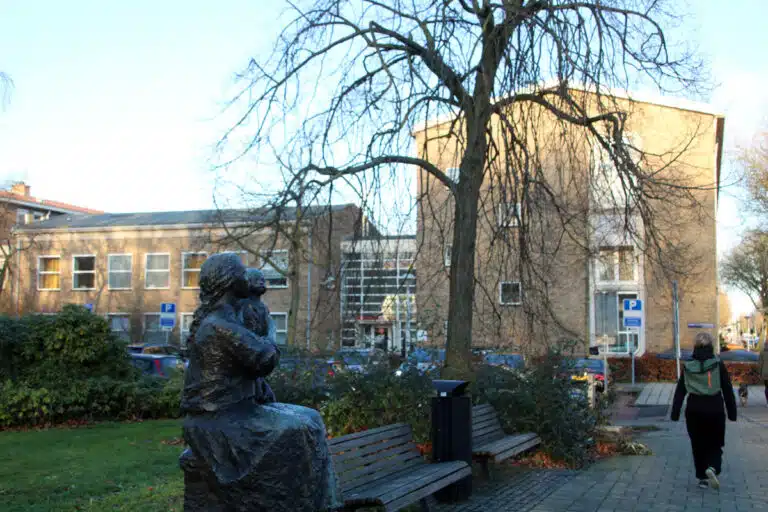 Robert Koch Wonen en Robert Koch Centrum, St. HVO Querido